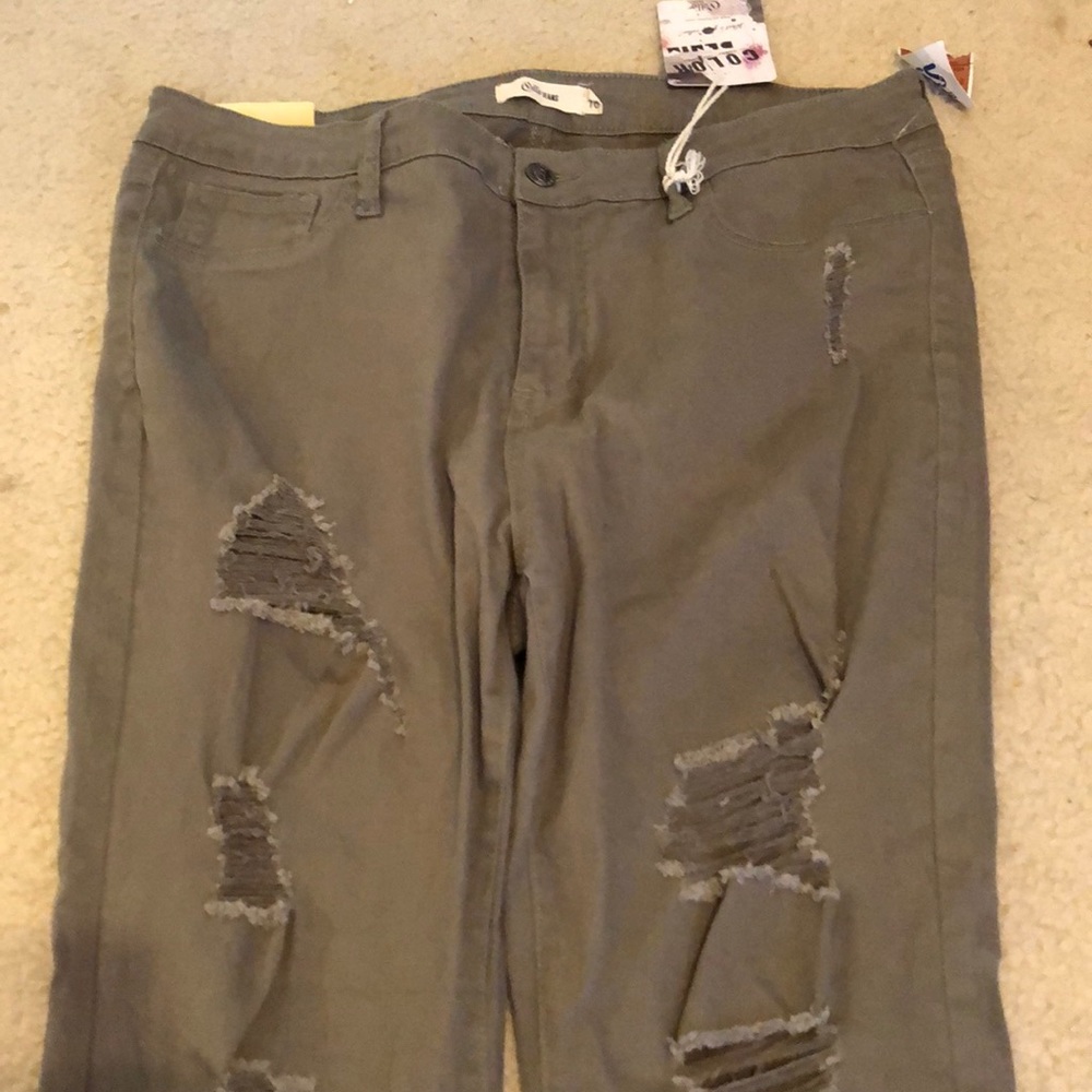 NWT green ripped jeans